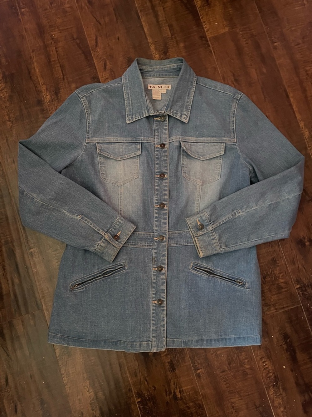 Vintage 1980’s A.M.I denim chore Jacket - Light Blue Women's jean jacket. Size L